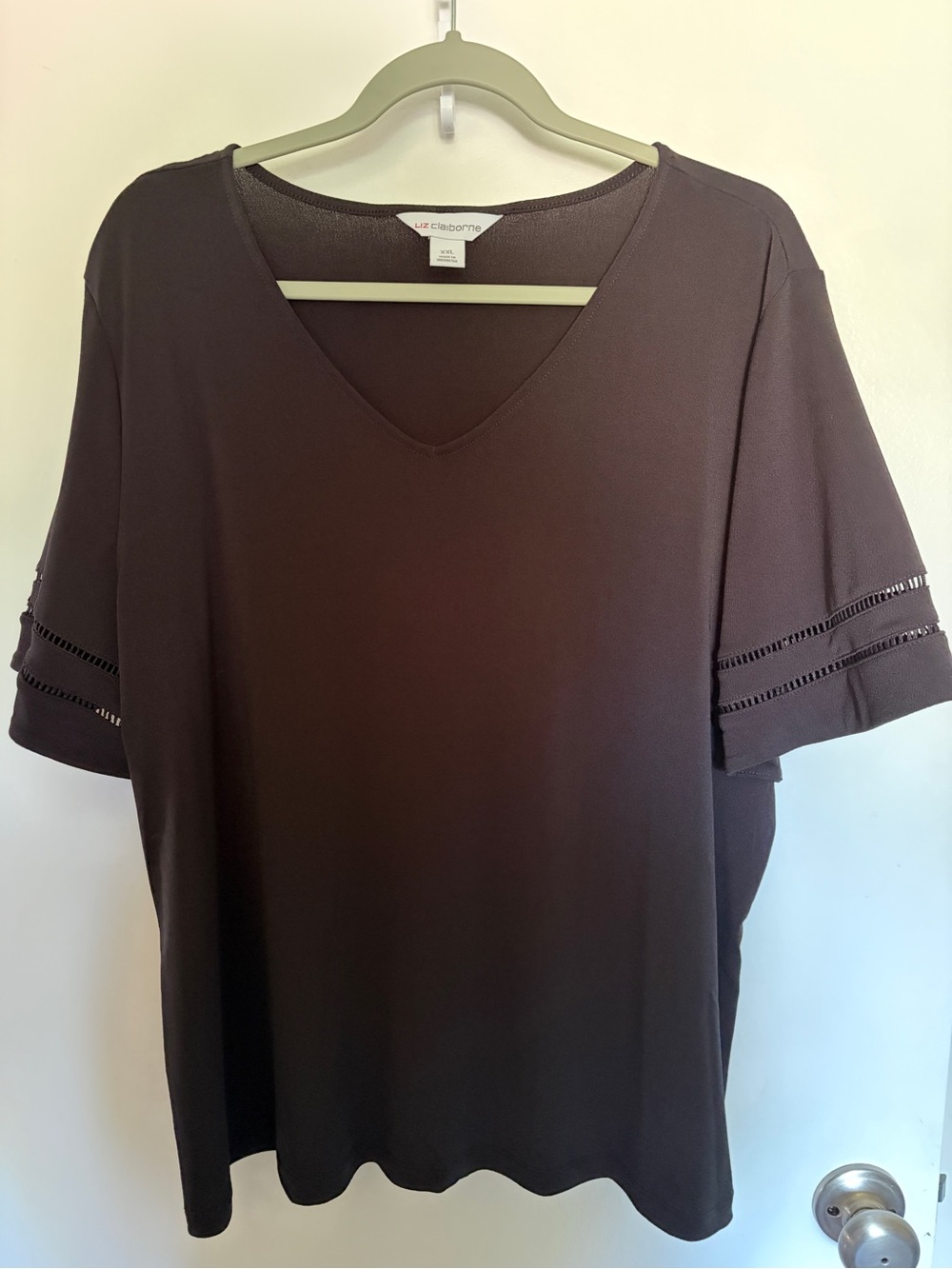 Liz Claiborne Brown V-Neck Short Sleeve Top